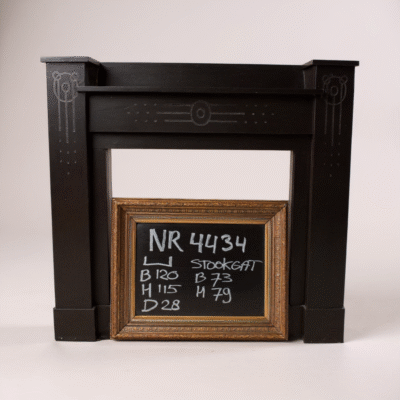 Marmeren hoekschouw Art Deco stijl Nr. 4434